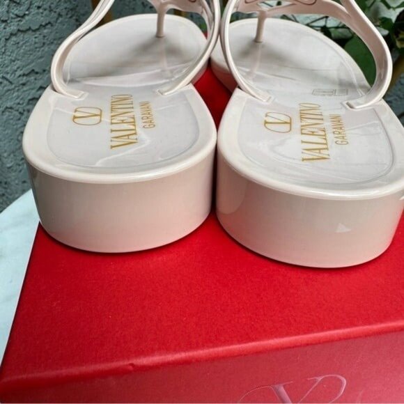 SOLD Valentino Garavani PM Logo Signature Thong Sandals - Picture 9 of 12